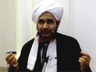 كلمة الحبيب عمر في المولد السنوي في مسجد الإمام عبد الله بن شيخ كلمة الحبيب عمر في المولد السنوي في مسجد الإمام عبد الله بن شيخ