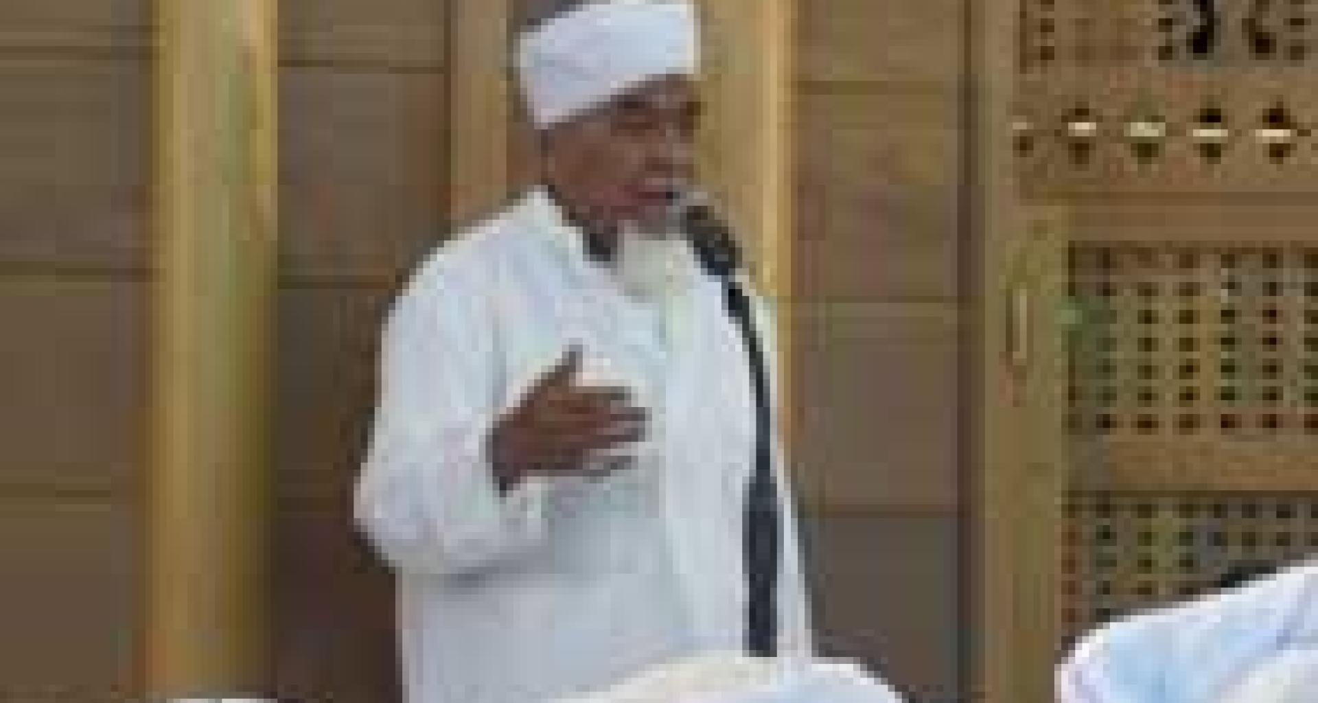 الحبيب العلامة / علي المشهور بن محمد بن حفيظ يلقي كلمته