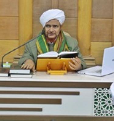 شرح الموطأ -147-  باب ما لا زكاةَ فيه مِن الثِّمار، من قوله: (قال مالكٌ: إنَّ الرجل إذا كان له ما يَجُدُّ منه أربعة أوسُق مِن التمر..)