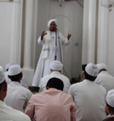مذاكرة الحبيب عمر بن حفيظ في جامع تريم عن توديع شهر رمضان 1442هـ