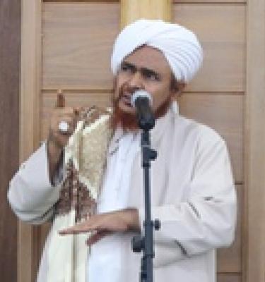 اضطرار الأمة إلى معرفة إلهها ومحبته ومتابعة حبيبه في جميع مناحي وشئون الحياة وتكسير أصنام التبعية لمن خالف هداه