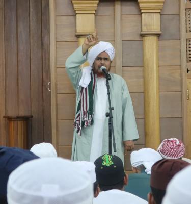 مقتضى الإيمان برب ومَلِك وإله الدنيا والآخرة في الخروج مِن الأوهام وإدراك حقيقة العِزَّة في الدارين.JPG