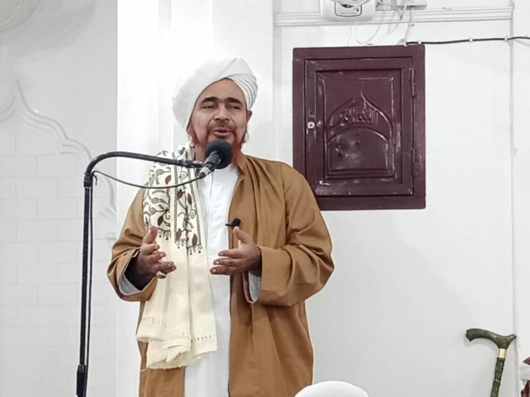 شأن النور إذا دخل القلب وآثاره في المسلك والمعاملة والخلق والآخرة