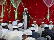 حصن إدراك الحقيقة بنُور الوحي والتنزيل والسلامة مِن آفاتِ زخرفِ القول والتضليل